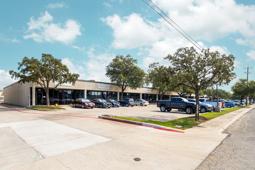 9901 Broadway St, San Antonio, TX à louer - Photo du bâtiment - Image 1 de 6