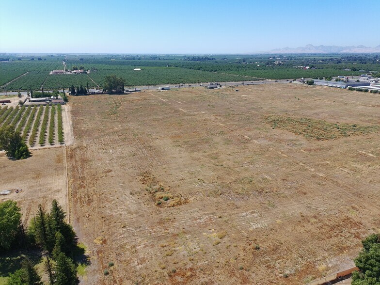 4238 Sawtelle Ave, Yuba City, CA à vendre - Photo du bâtiment - Image 2 de 4