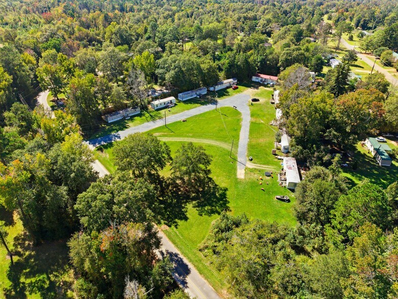 120 Pine Circle Cir, Ellaville, GA à vendre - Photo du bâtiment - Image 3 de 11