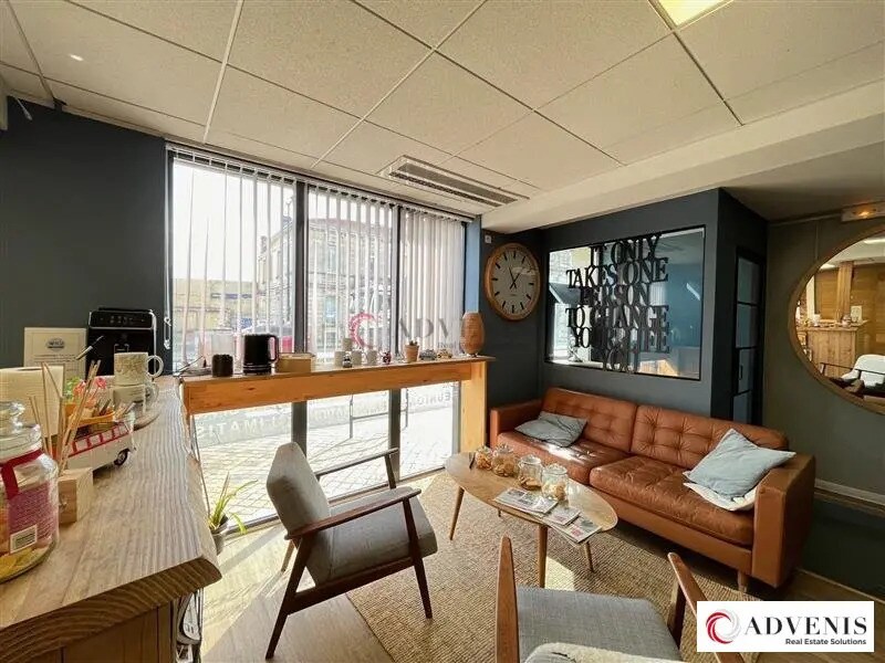 Office in Bordeaux for lease Interior Photo- Image 1 of 13