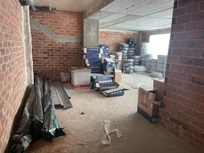 Retail in Barcelona, Barcelona for lease Interior Photo- Image 2 of 10