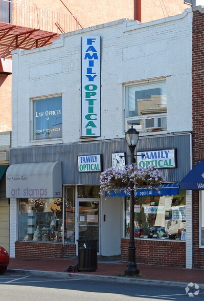 372-374 New York Ave, Huntington, NY à louer - Photo du bâtiment - Image 2 de 3