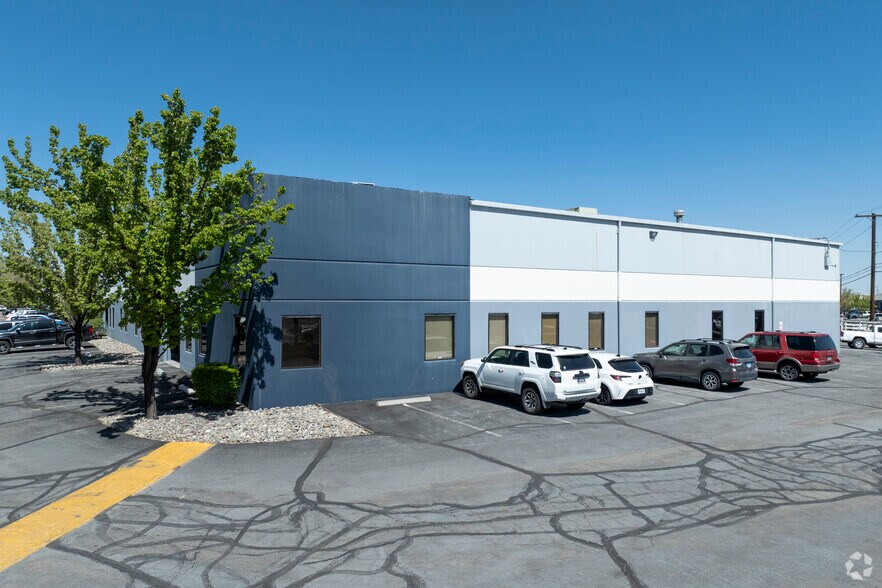 910-1092 Greg St, Sparks, NV à louer - Photo principale - Image 1 de 2