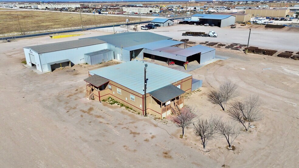 6000 N County Road 1150, Midland, TX à louer - Photo du bâtiment - Image 2 de 10