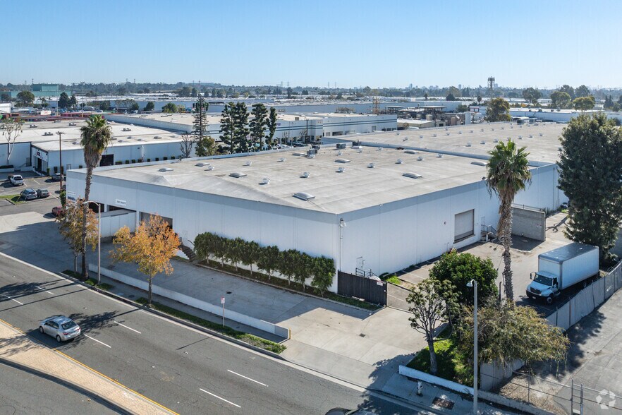 2640 E Del Amo Blvd, Compton, CA à louer - Photo du bâtiment - Image 2 de 4