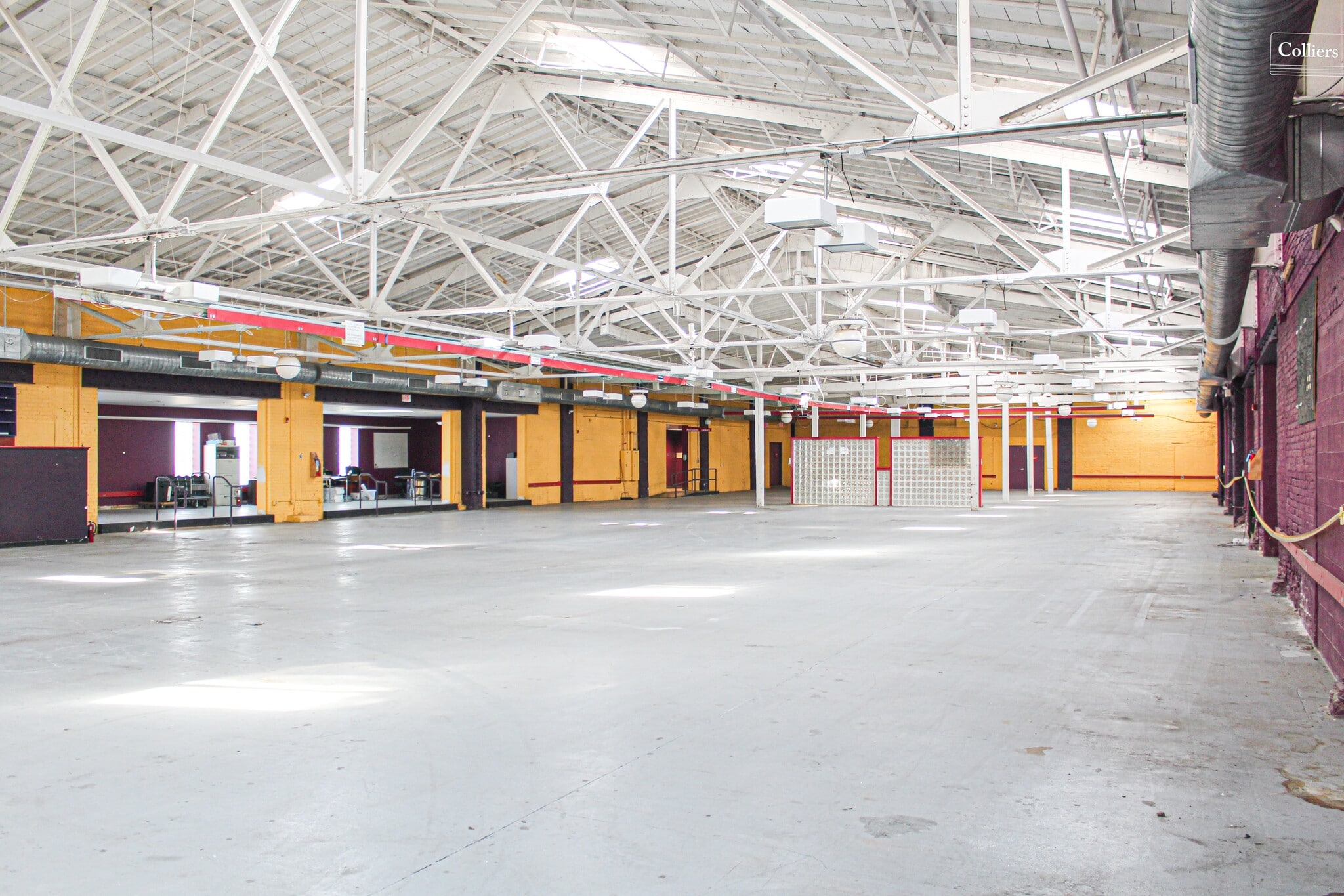 100 Keystone Dr, Carnegie, PA for lease Interior Photo- Image 1 of 3