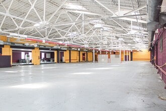 100 Keystone Dr, Carnegie, PA for lease Interior Photo- Image 1 of 3