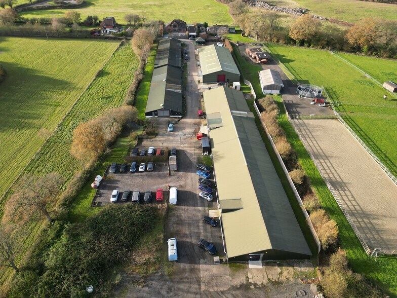 4-4F Billingshurst Rd, Coolham à louer - Aérien - Image 3 de 3