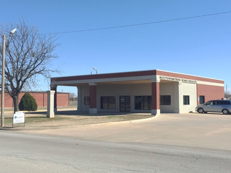 15 NE 20th St, Lawton, OK for lease - Primary Photo - Image 1 of 3