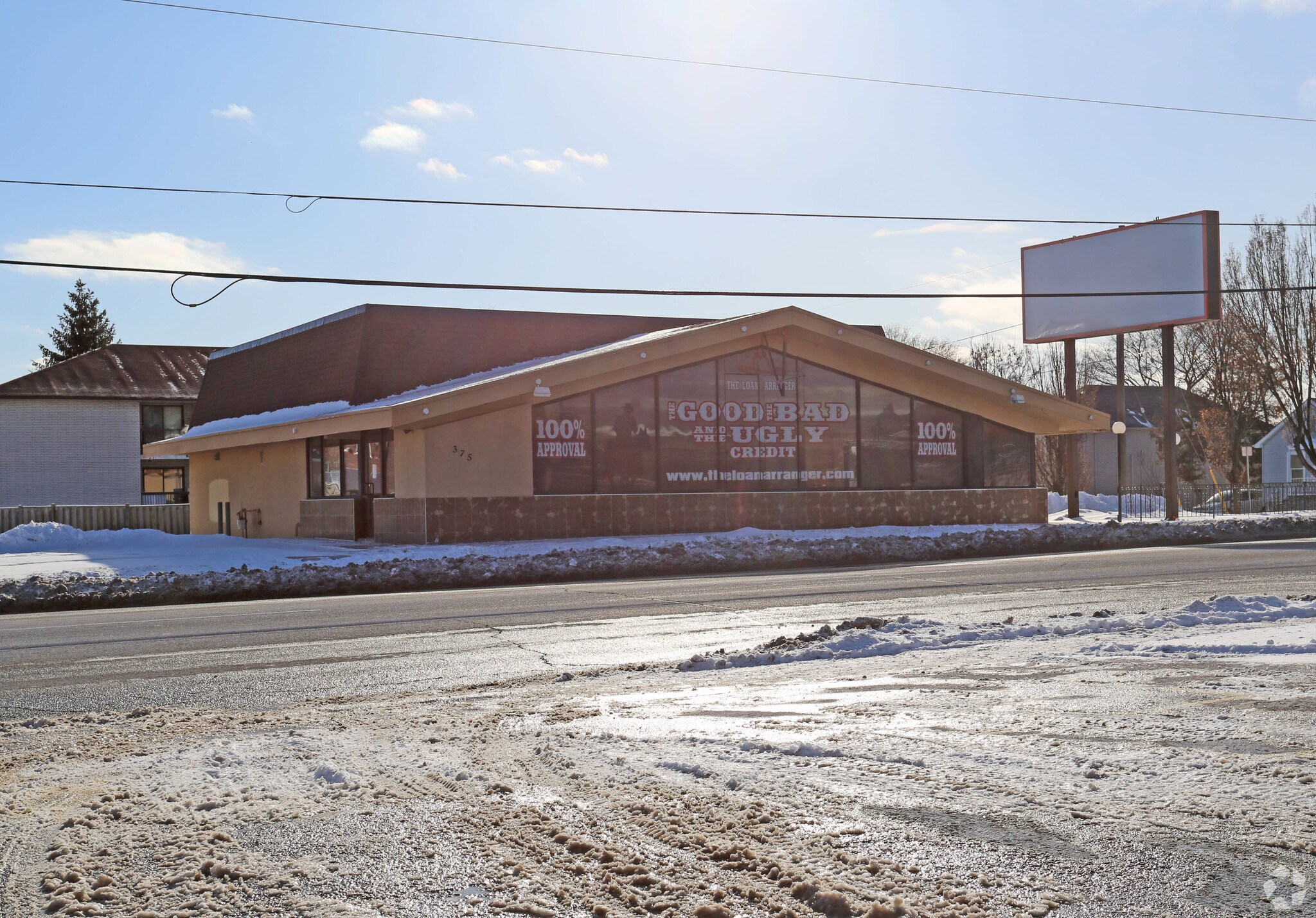 375 King St W, Oshawa, ON for sale Primary Photo- Image 1 of 1
