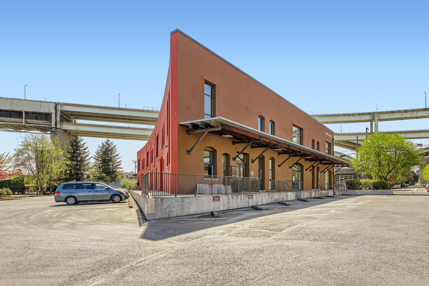 1800 NW 16th Ave, Portland, OR for lease - Building Photo - Image 1 of 5
