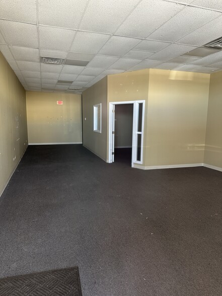 14700-14738 S Cicero Ave, Midlothian, IL for lease - Building Photo - Image 3 of 20