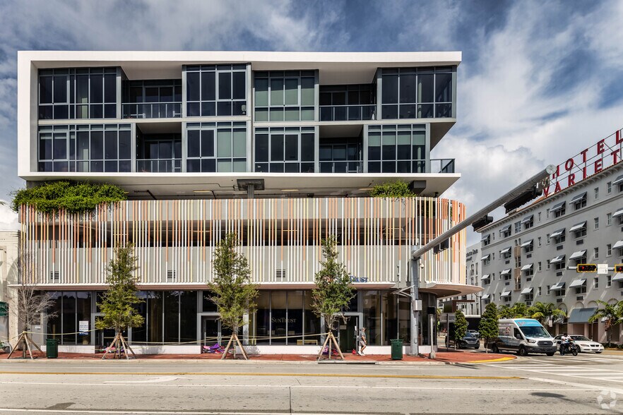 1220 17th St, Miami Beach, FL à louer - Photo du bâtiment - Image 2 de 2