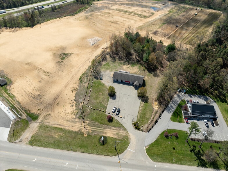 6398 Blue Star Hwy, Saugatuck, MI for sale - Building Photo - Image 2 of 23