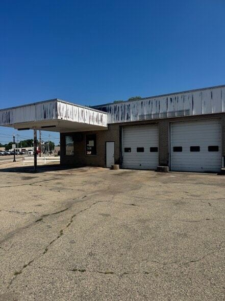631 W Main St, Princeton, WI for sale - Building Photo - Image 2 of 3