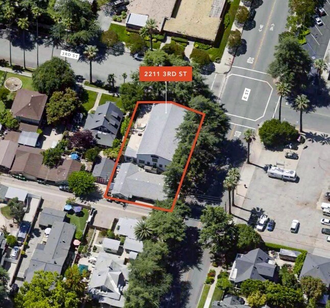 2211 3rd St, La Verne, CA à vendre Photo du bâtiment- Image 1 de 11