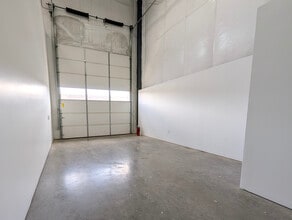 3161-3167 Mercer Ave, Bellingham, WA for lease Interior Photo- Image 2 of 10