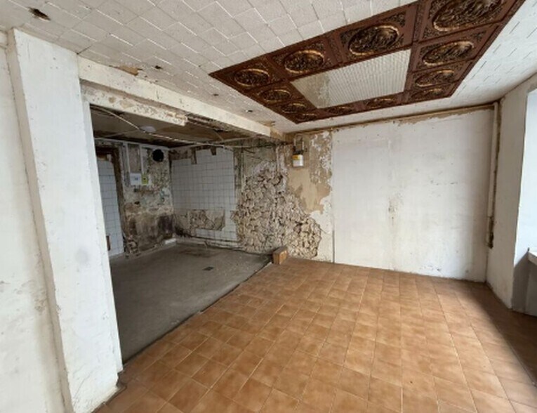 Commerce de détail dans Paris à louer - Photo du bâtiment - Image 2 de 5