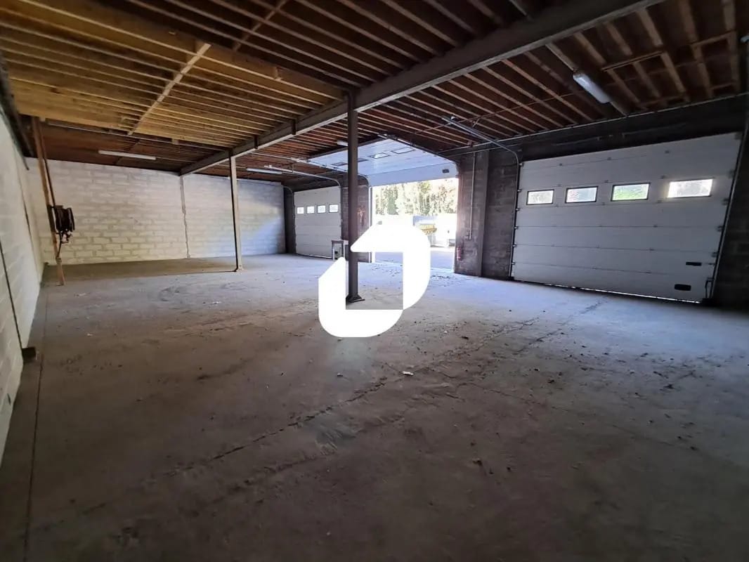 Flex in Fretin for lease Interior Photo- Image 1 of 7