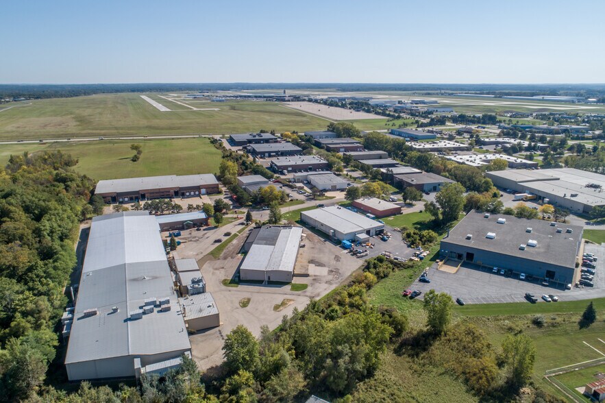 4155 Danvers Ct SE, Grand Rapids, MI à louer - Photo du bâtiment - Image 2 de 9