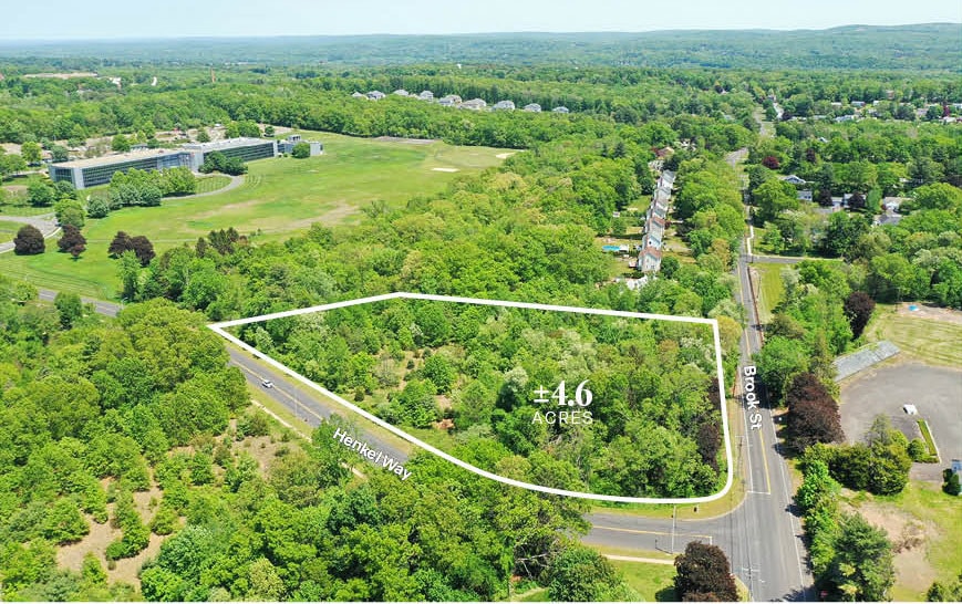 110 Henkel Way, Rocky Hill, CT for sale - Building Photo - Image 3 of 5