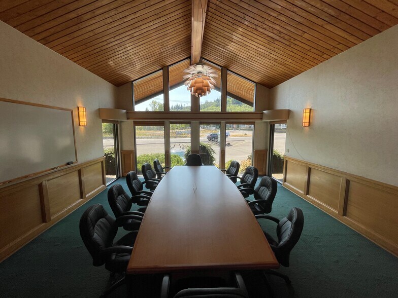 1611 N National Ave, Chehalis, WA à vendre - Photo du bâtiment - Image 3 de 3