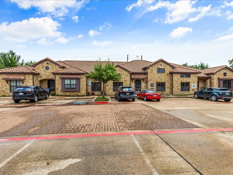 560 N Kimball Ave, Southlake, TX à louer - Photo du b timent - Image 1 de 10