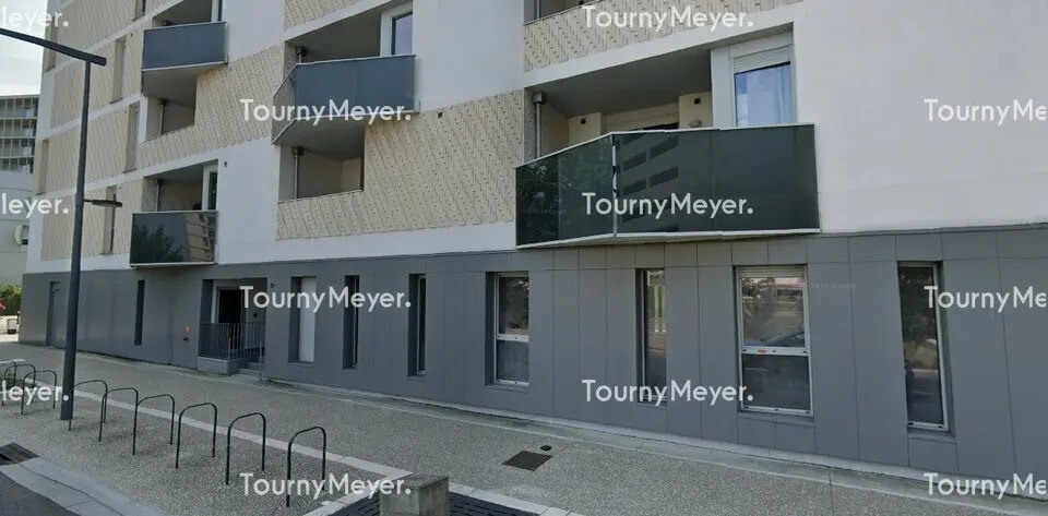 Retail in Toulouse for lease Building Photo- Image 1 of 6