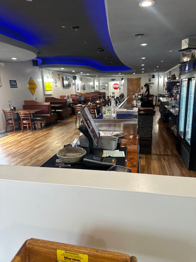 More details for 3807 Fort St, Wyandotte, MI - Retail for Sale