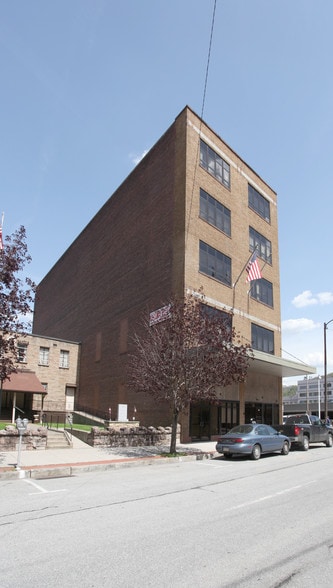 239 Main St, Johnstown, PA for sale - Primary Photo - Image 1 of 3