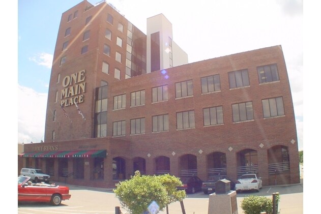 101 S Main St, Decatur, IL à louer Photo principale- Image 1 de 14