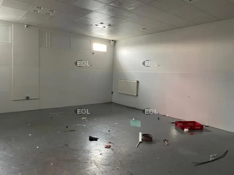 Flex in Rosny-sous-Bois for lease - Interior Photo - Image 3 of 9