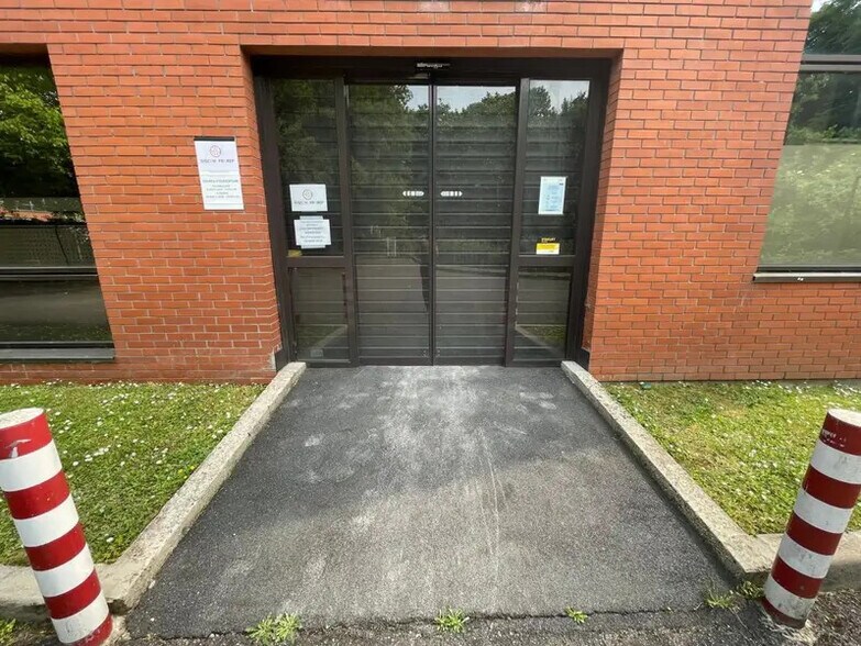 Office in Meudon for lease - Building Photo - Image 3 of 5