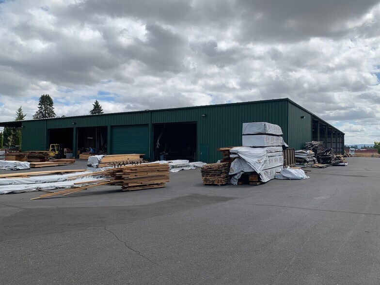 427 SW Wood St, Hillsboro, OR à louer - Photo du bâtiment - Image 3 de 11