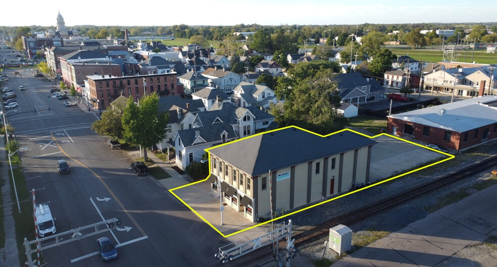 221-225 E Main St, Troy, OH à louer - Photo du bâtiment - Image 2 de 10