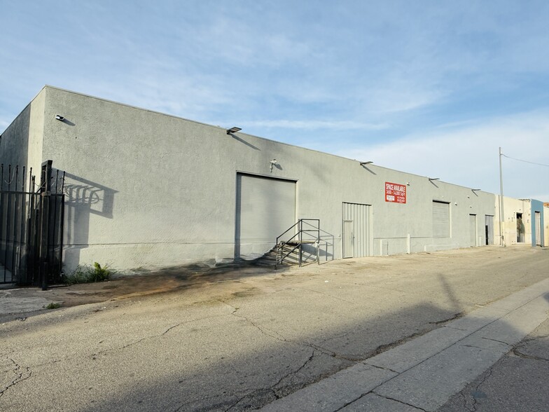 831 E 61st St, Los Angeles, CA for lease - Building Photo - Image 3 of 5