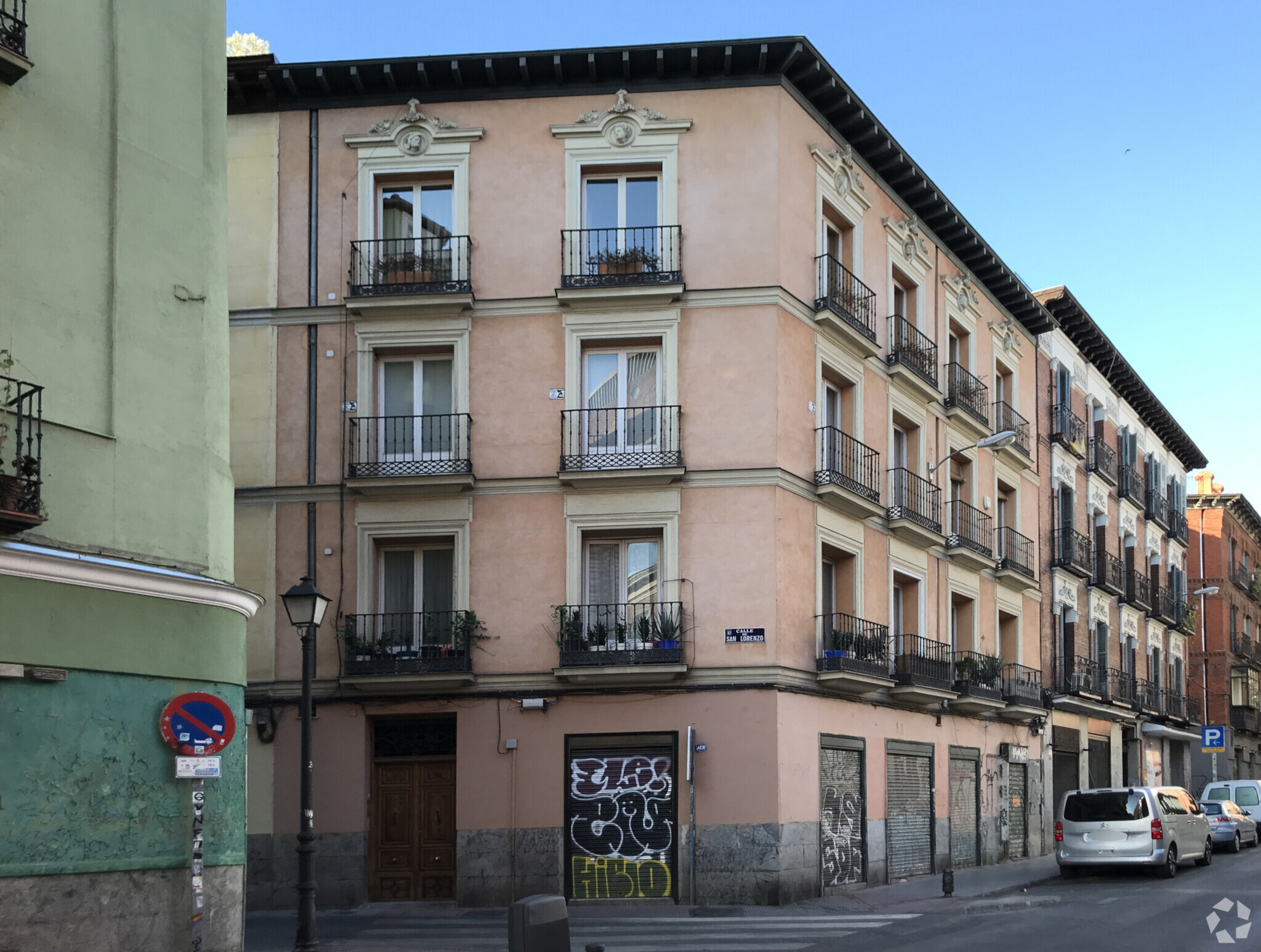 Multifamily in Madrid, MAD for sale Primary Photo- Image 1 of 3