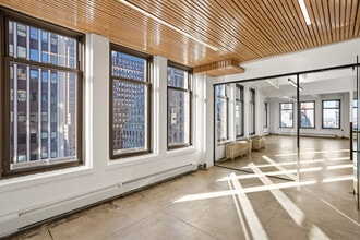 561 Seventh Ave, New York, NY à louer Photo intérieure- Image 2 de 5