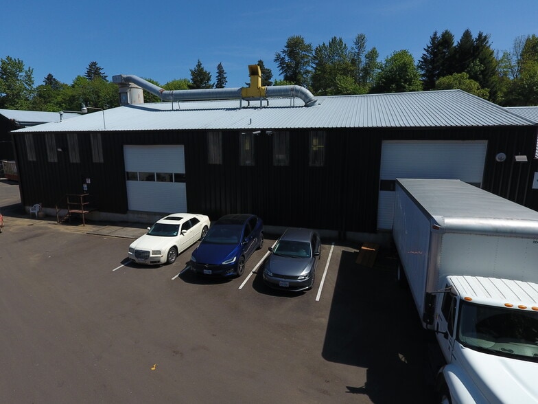 13663 Holcomb Blvd, Oregon City, OR for sale - Building Photo - Image 2 of 8