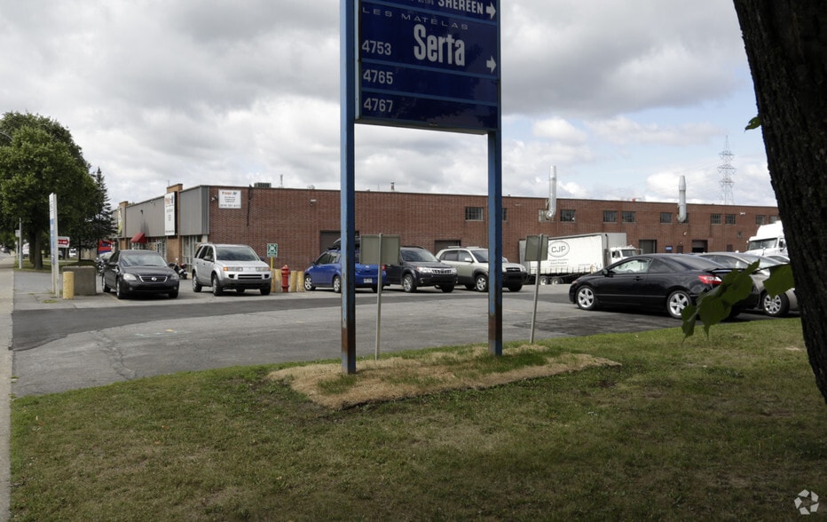 4629-4665 Boul des Grandes-Prairies, Montréal, QC for lease - Building Photo - Image 2 of 3