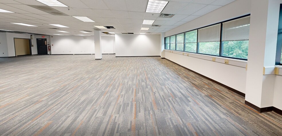 855 Route 146, Clifton Park, NY à louer - Numérisation 3D de Matterport - Image 2 de 14