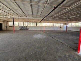 Plus de détails pour 5540 Atlanta Hwy, Flowery Branch, GA - Local d'activités à louer