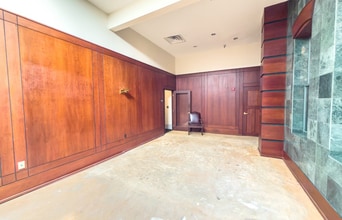 114 Market St SE, Roanoke, VA for lease Interior Photo- Image 1 of 12