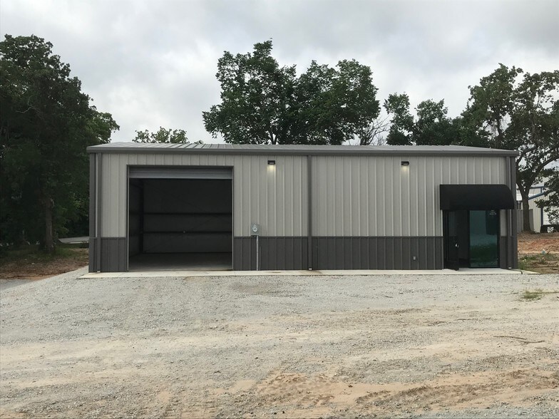 1011 Upper Denton Rd, Weatherford, TX à louer - Photo du bâtiment - Image 3 de 52