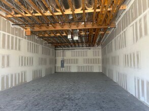 27281-27301 Newport Rd, Menifee, CA for lease Interior Photo- Image 2 of 3