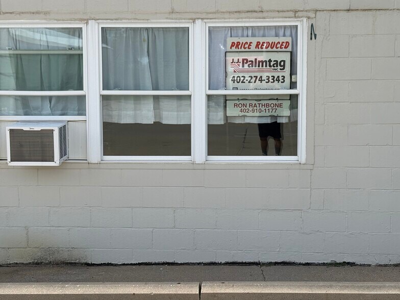 833 Nemaha St, Humboldt, NE à vendre - Photo du bâtiment - Image 3 de 29