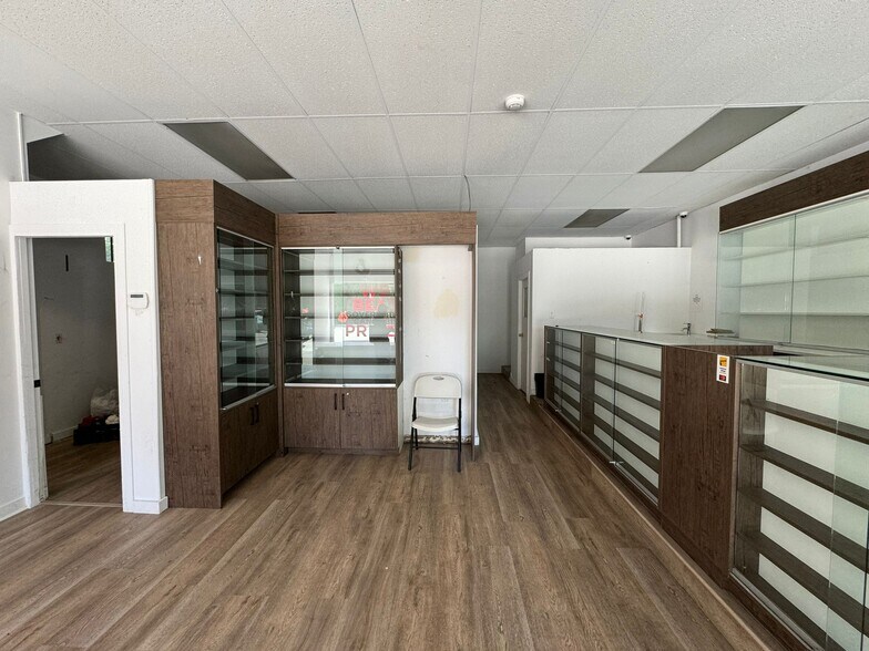 3357 4th Ave, Vancouver, BC à vendre - Photo du bâtiment - Image 3 de 5