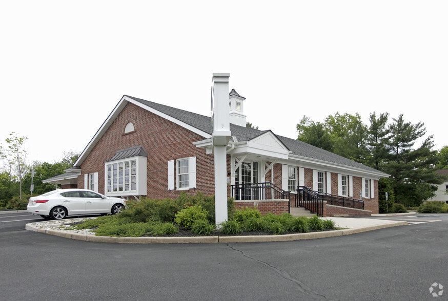 708 Route 202, Three Bridges, NJ for sale - Building Photo - Image 1 of 3