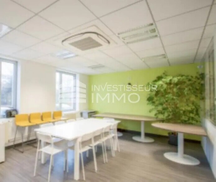 Flex dans Rosny-sous-Bois à louer - Photo du bâtiment - Image 2 de 4