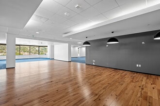 333 N Glenoaks Blvd, Burbank, CA à louer Photo intérieure- Image 2 de 4